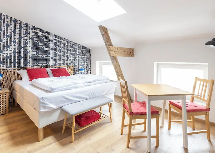 Sun & Snow Old Town Polwiejska Apartman