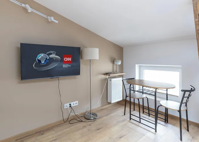 Sun & Snow Old Town Polwiejska *