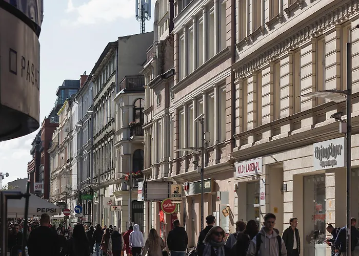 Sun & Snow Old Town Polwiejska *